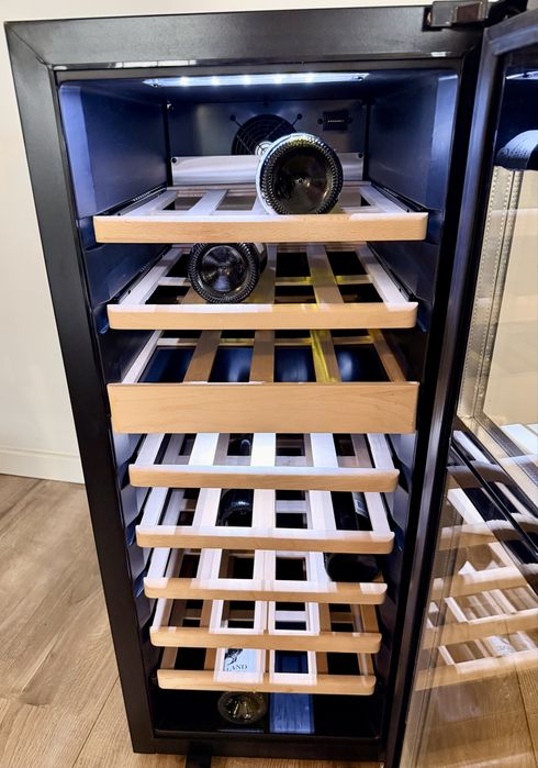 Lodówka na wino 44 butelki chłodziarka dwie strefy