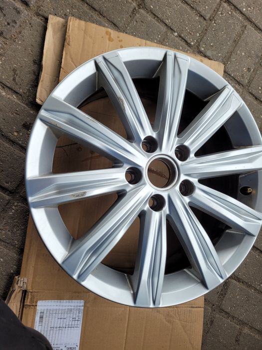 Felga 17 5x112 et52 vw Touran lll
