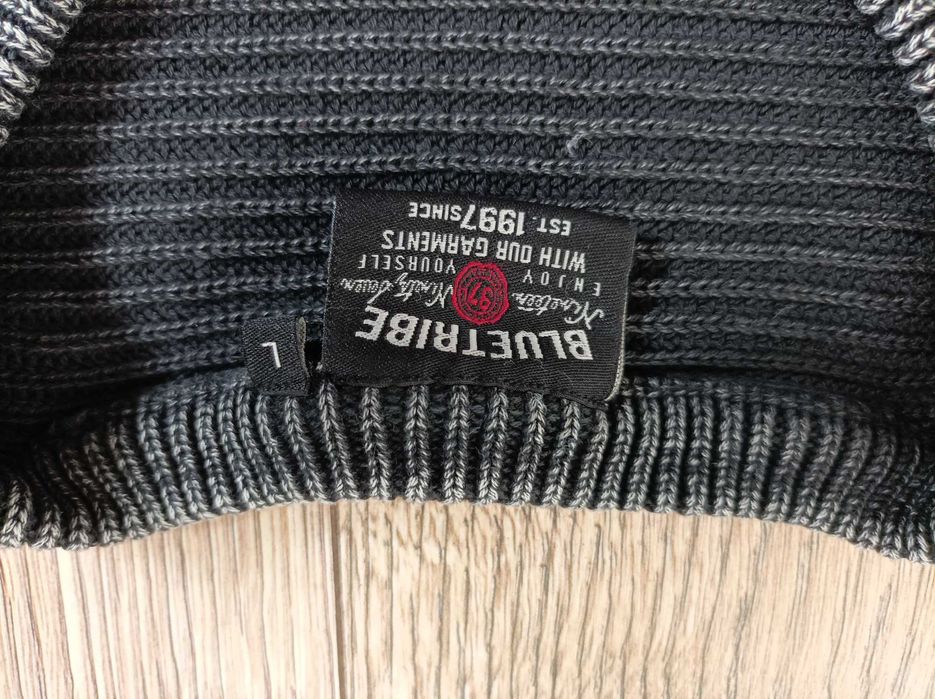 Sweter Blue Tribe rozm L