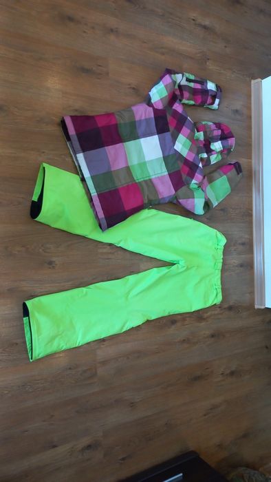 Лыжный костюм  S ,36р,Billabong/O'Neil 10K