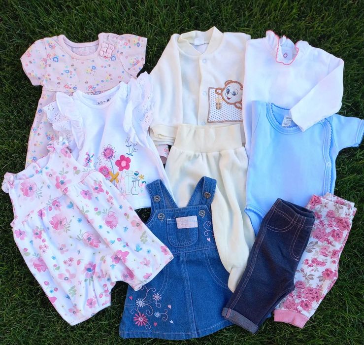 Комплекты одежды на девочку 0-3 месяца