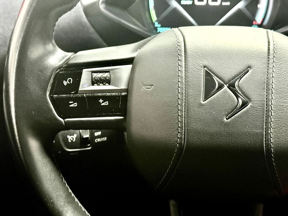DS DS3 Crossback E-TENSE PERFORMANCE LINE