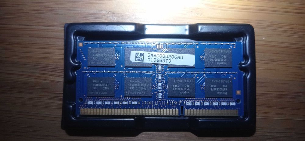 Оперативна пам'ять Hynix DDR3 SODIMM 4Gb C11 1.5 v (HMT351S6CFR8C-PB)