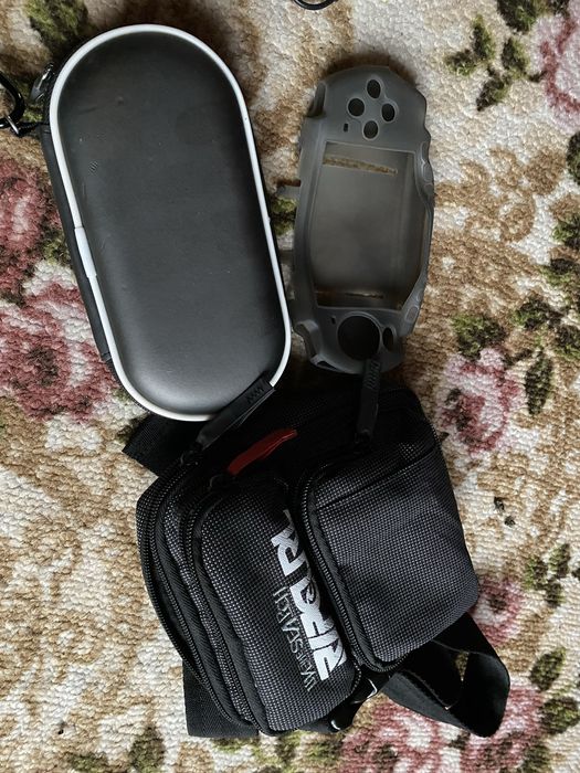 Konsola Sony PSP 3004 + akcesoria + dużo gier /BDB-stan/ Full Opcja