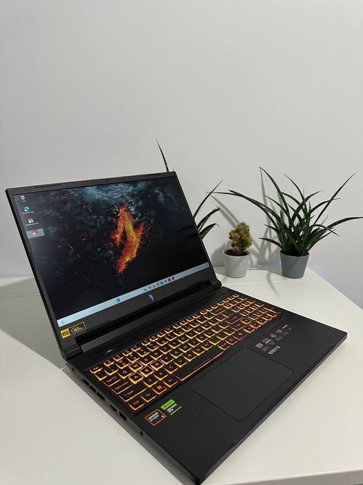 RTX 4050 8gb + R5 8645HS • Acer nitro 16" 165hz • 16gb/512ssd