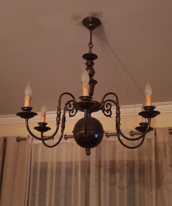 Candeeiros em muito bom estado