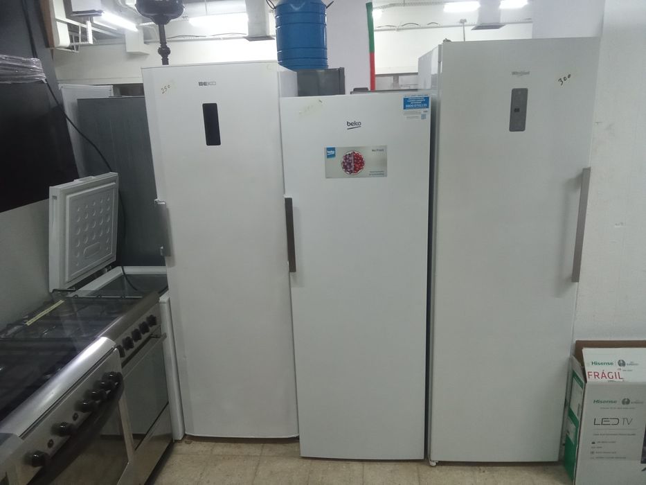 Máquina de encastre roupa e louça