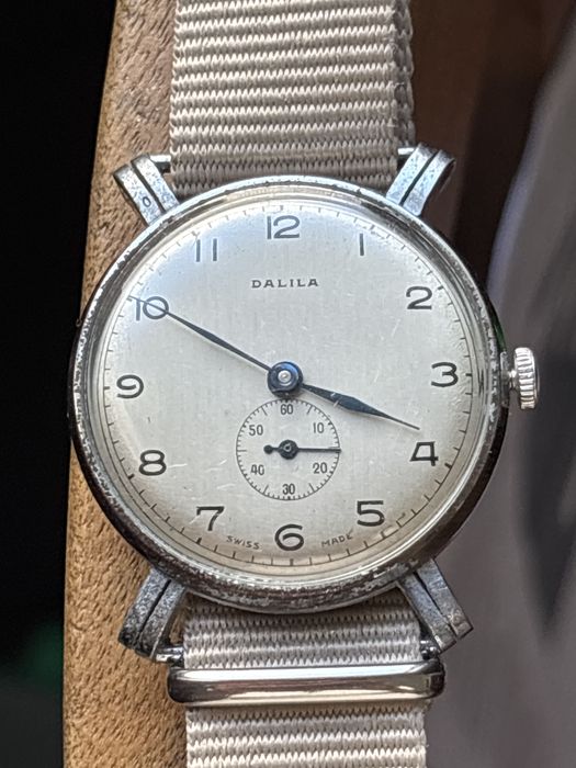 Relógio Dalila a corda