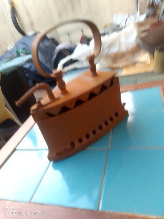 Ferro de Engomar Antigo