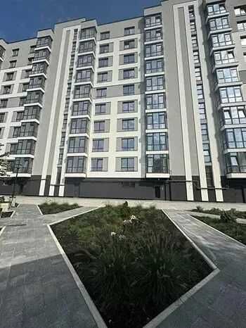 Здана 2кім.квартира поруч Парку