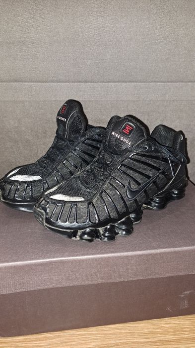 Продам  кросівки Nike Shox TL