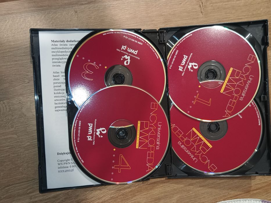 Uniwersalna encyklopedia PWN na 6 płytach cd
