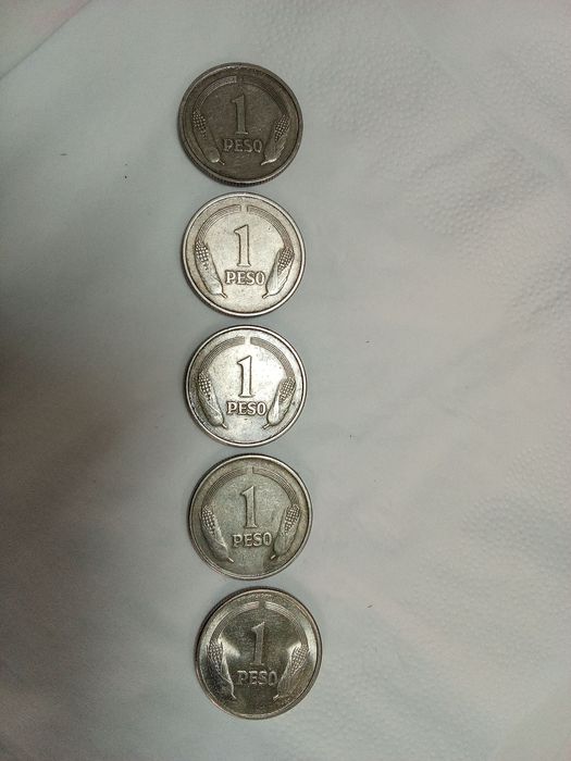 Moedas (5) PESOS de COLOMBIA 1974/1976/1977/1979/1980