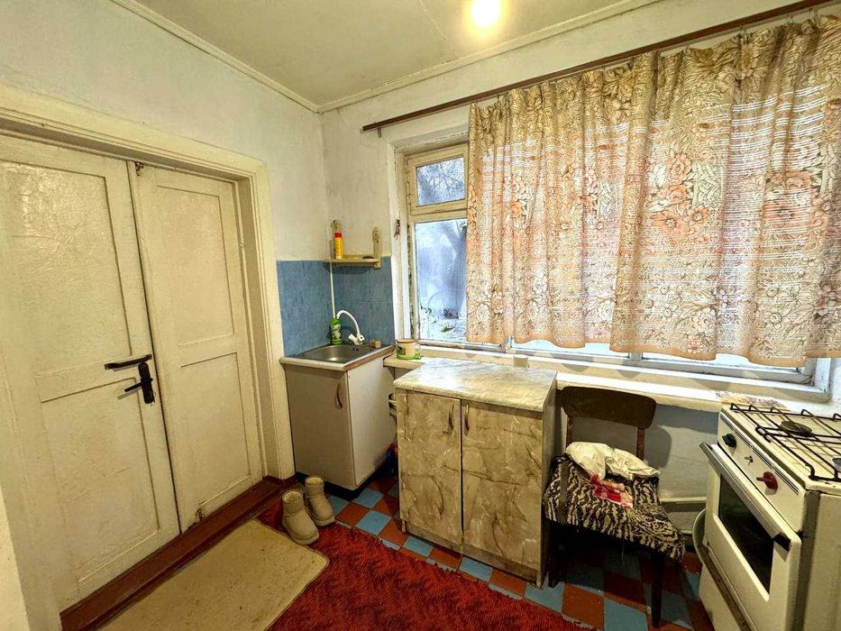 продаю частину будинку на 6й Інгульській