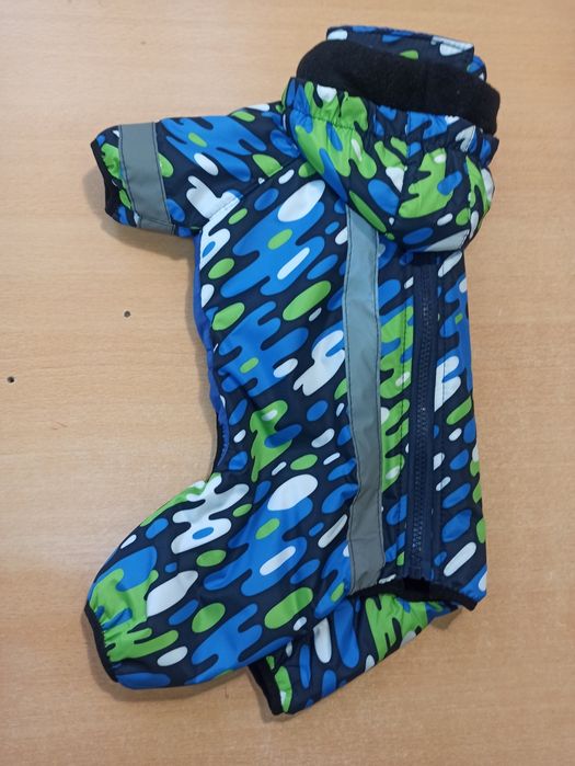 До розпродаж одяг для собак, нове, комбінезони, жилетки, тощо...