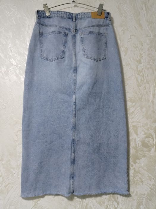 Блакитна джинсова максі спідниця   від  ZARA