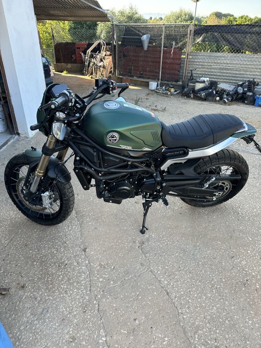 Benelli Leoncino 800 Trail