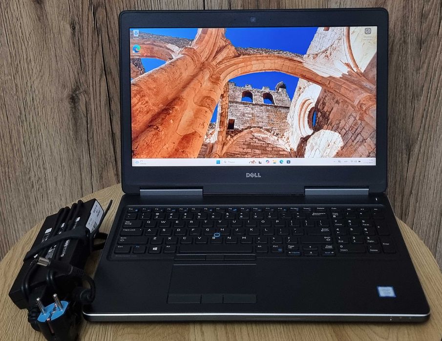 Ігровий ноутбук Dell Precision 7520 16/256гб Nvidia Quadro M1200 4гб