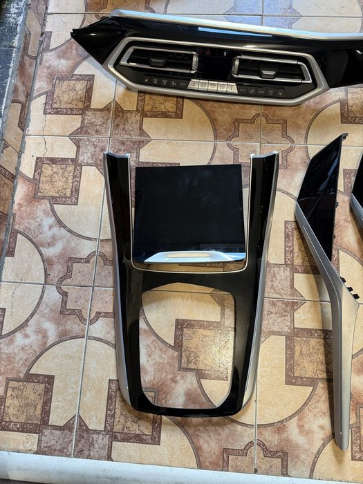 Декор Piano black bmw G05 G06