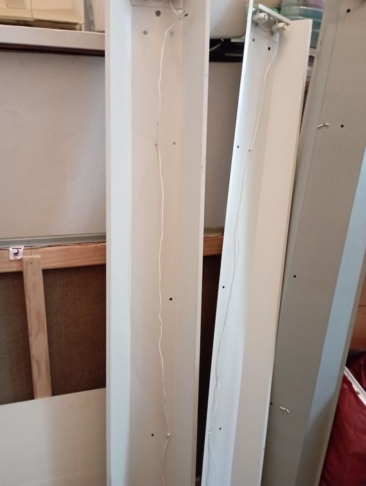 Светильники дневного освещения,разетки,выключатели,