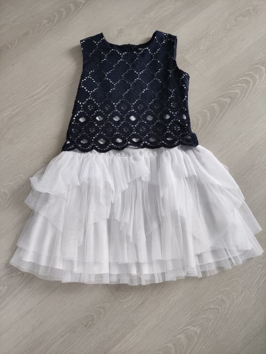 Elegancka sukienka od 130 cm