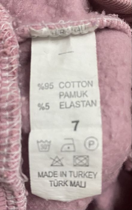 Костюм спортивний на дівчинку