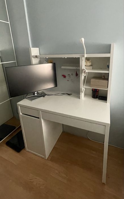 Biurko ikea MICKE ,kolor  biały, 105x50 cm