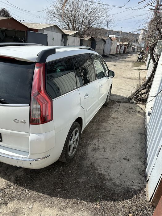 Продам отличный ситроен 2010 год