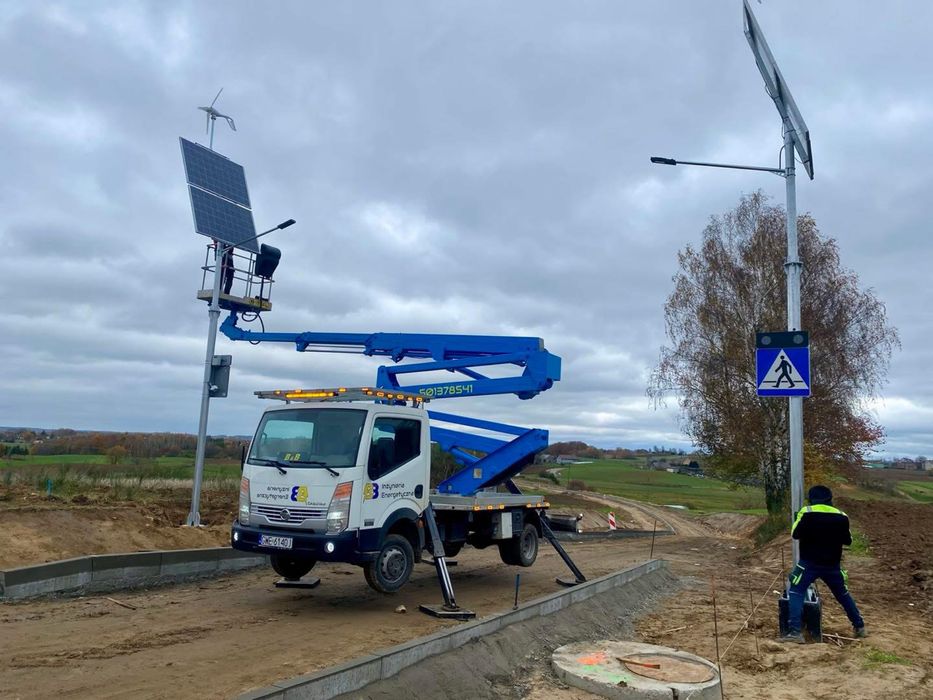 Podnisnik koszowy Nissan Cabstar 22m