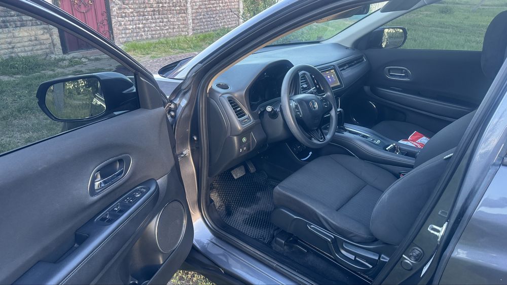 Продам Honda HR-V 2016