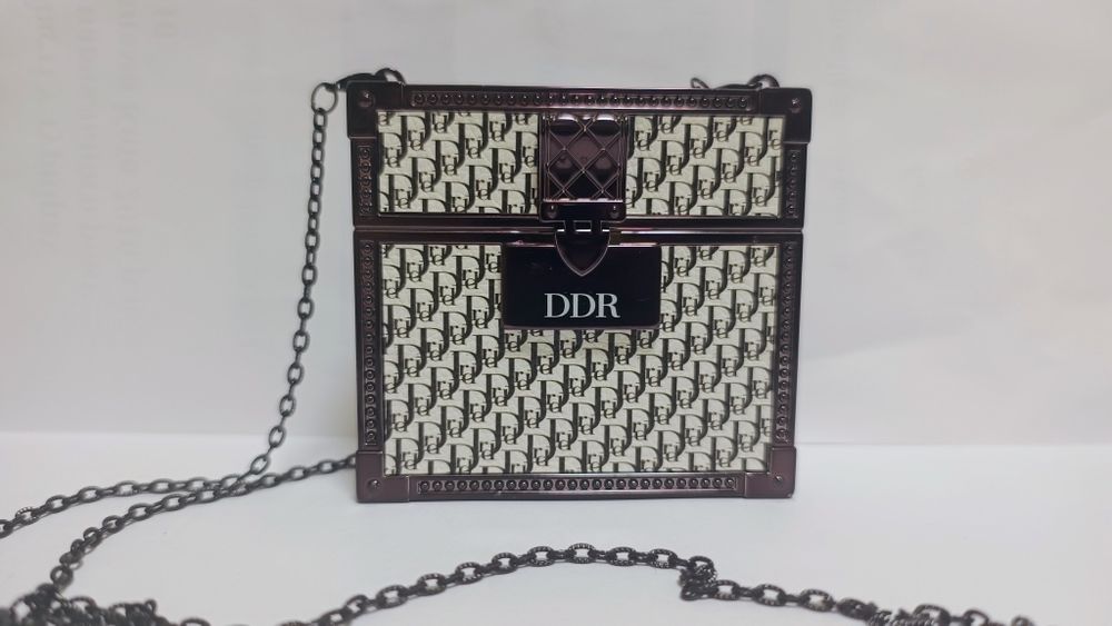 Сумка -помада Dior