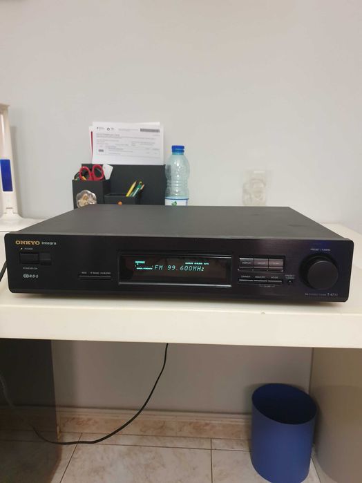 Radio Tuner Onkyo Integra T-4711 com RDS