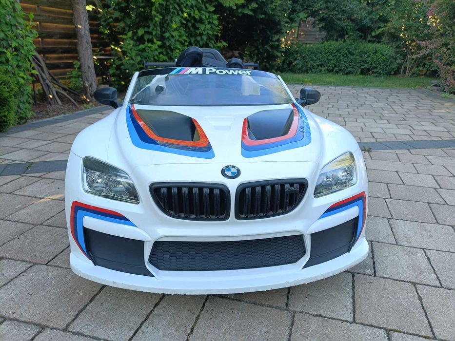 Samochód elektryczny na akumulator BMW zabawka