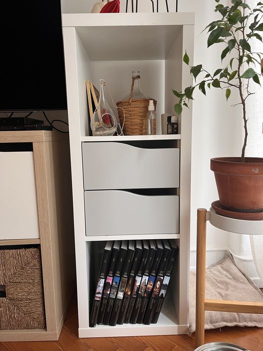 Conjunto de Módulos do IKEA kALLAX/LACK brancos