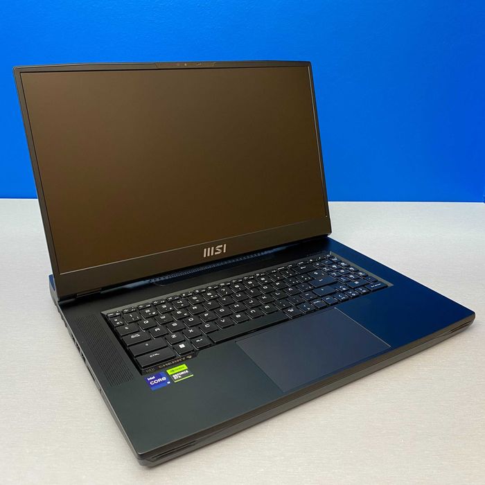 MSI Titan GT77 | 17.3" 4K 144Hz | i9-13980HX | 128GB | RTX 4090 16GB