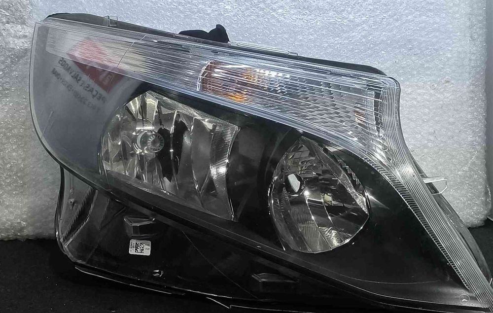 Ótica / Farol Direito MERCEDES-BENZ VITO Caixa (W447) ano 2023