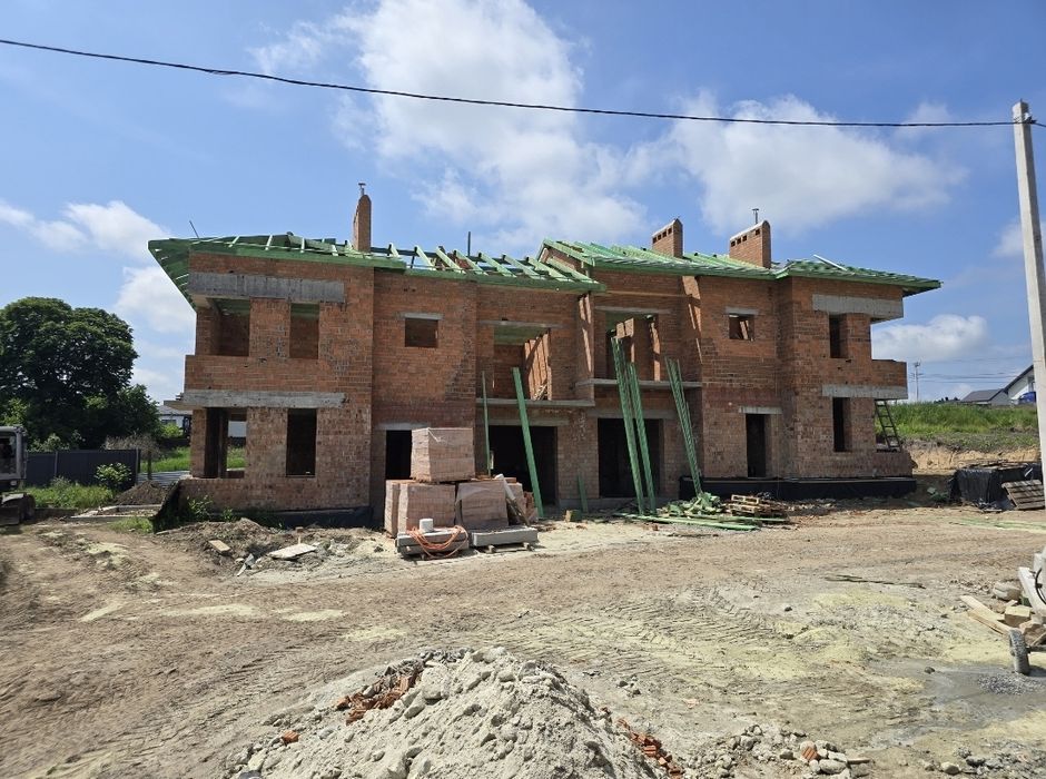 Котедж у Зубрі з укриттям!