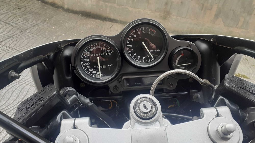 Moto Yamaha Fzr 1000