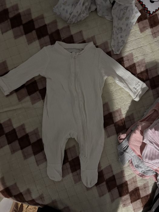 Продам детские вещи