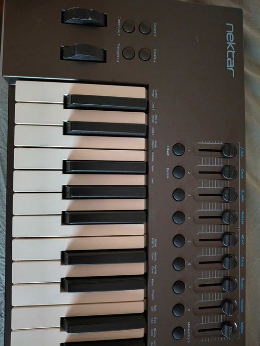 teclado Nektar impact LX61+