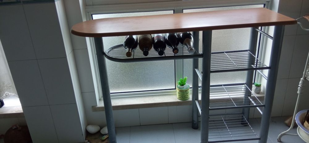 Mesa de apoio a cozinha