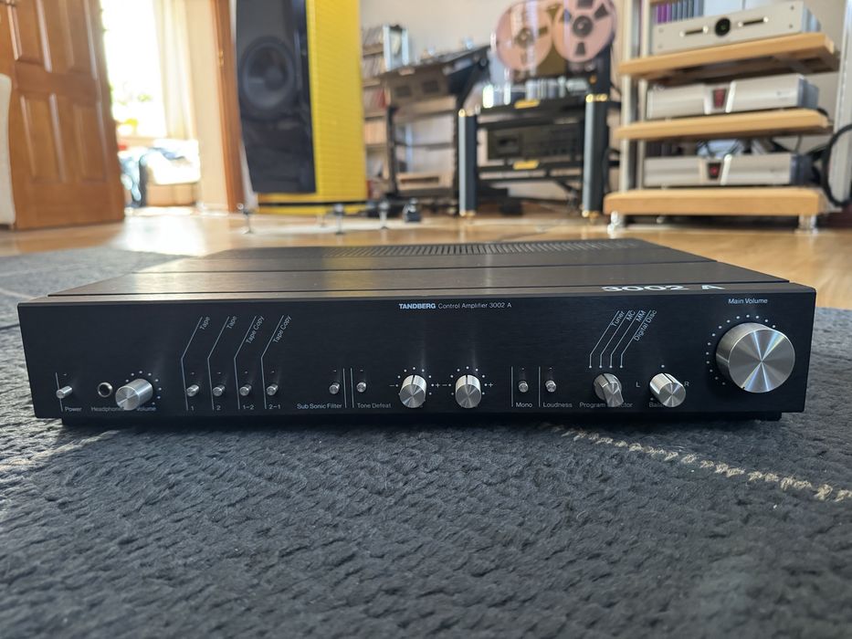 Предварительный усилитель TANDBERG 3002A Control Amplifier