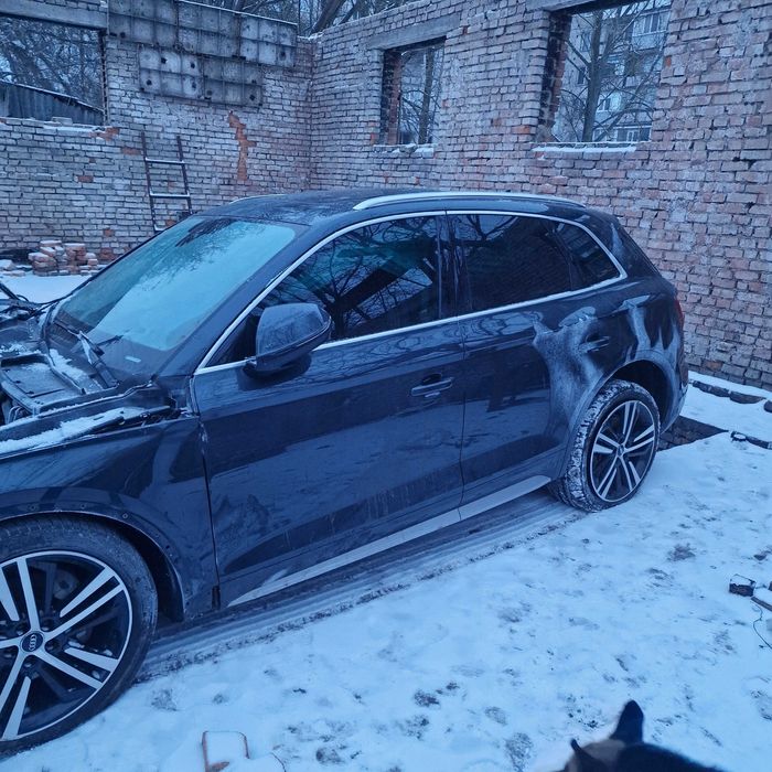 ДверіAudiQ5 80a 2018 року