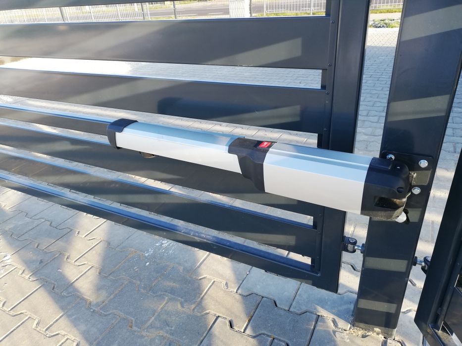 Montaż automatyka bram alarm kamery domofon instalacja wideodomofon