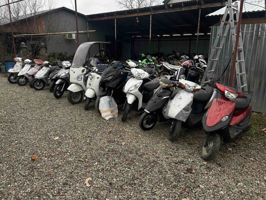 Пластик клюв на Yamaha jog sa 36 (sa 16 vino 2t basic jog Suzuki lets)