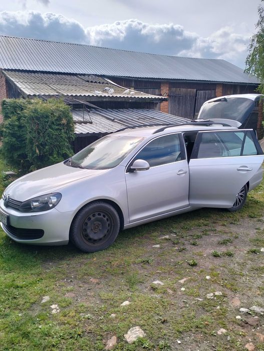 Sprzedam Volkswagen golf 6 kombi z 2013r