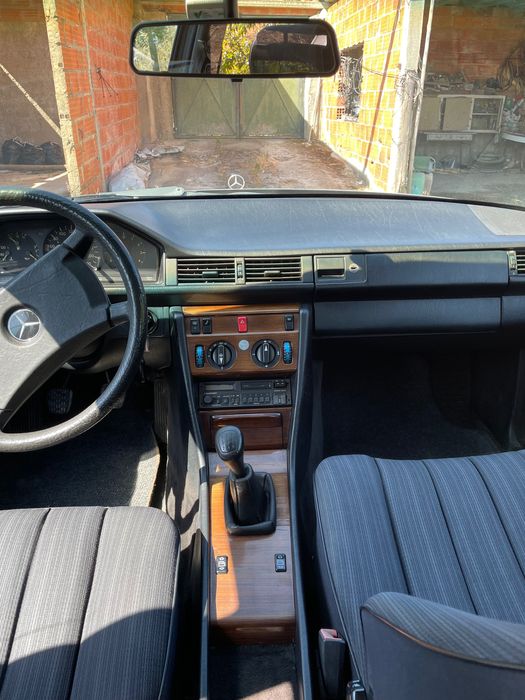 Mercedes W124 300D