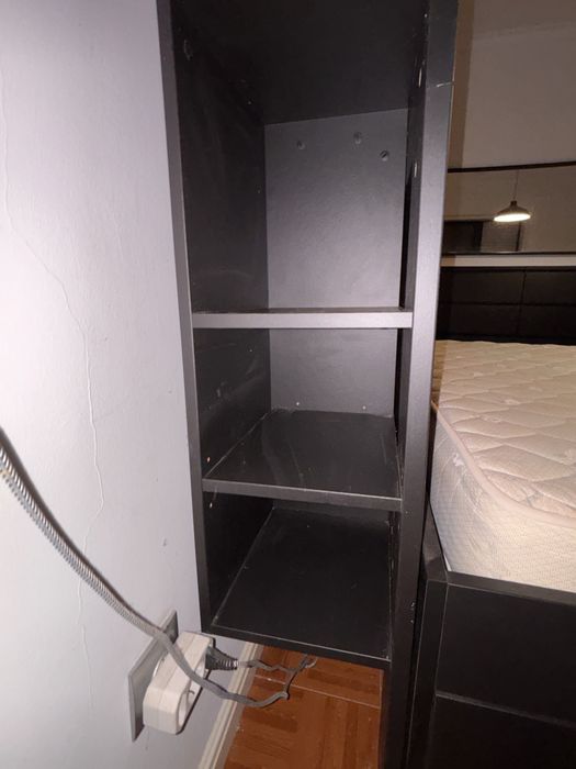 Cama com arrumação preta IKEA