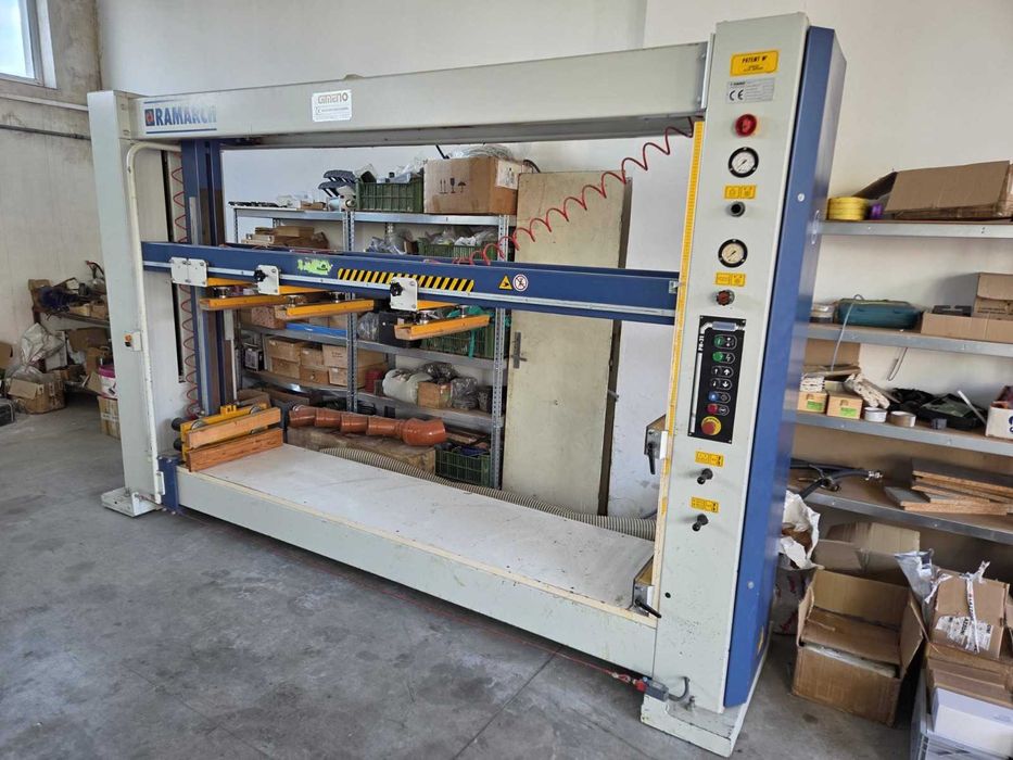 Prasa  do skrzyń meblowych Ramach