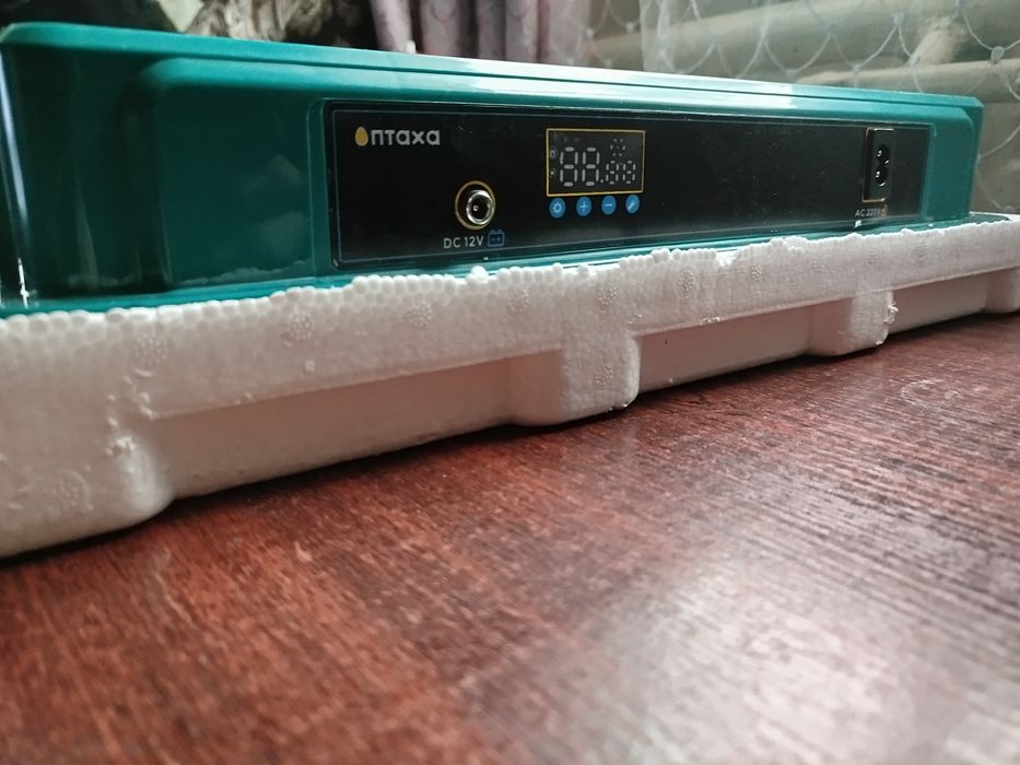 Продам інкубатор Птаха